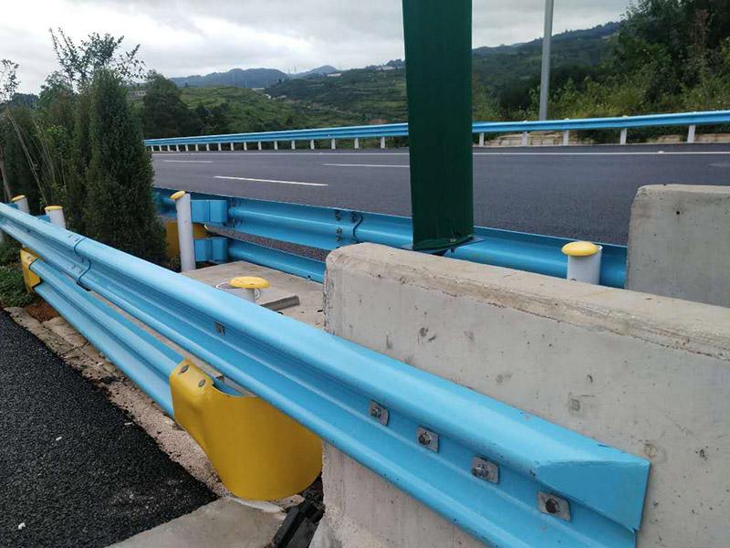 北京雙波護(hù)欄板