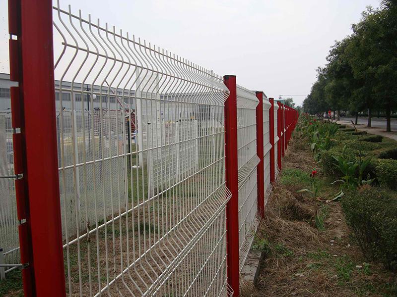 山東桃型柱護(hù)欄