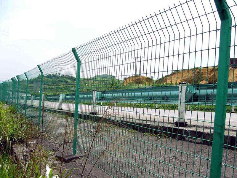 山東公路護欄網(wǎng)